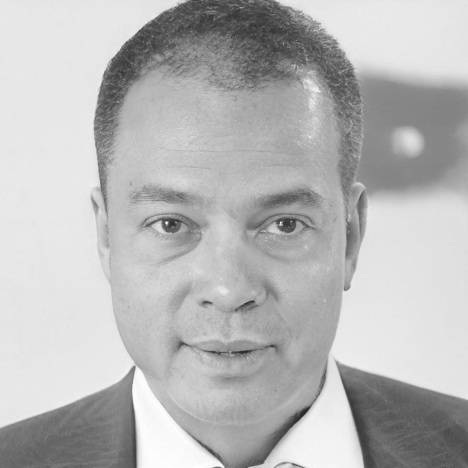 Retrato profesional de especialista en finanzas
